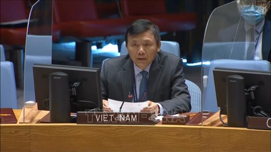 Vietnam urges US to end economic embargo against Cuba